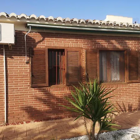 Yucas Rural House بيت للعطل بوسوت