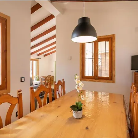 Yucas Rural House * Бусот